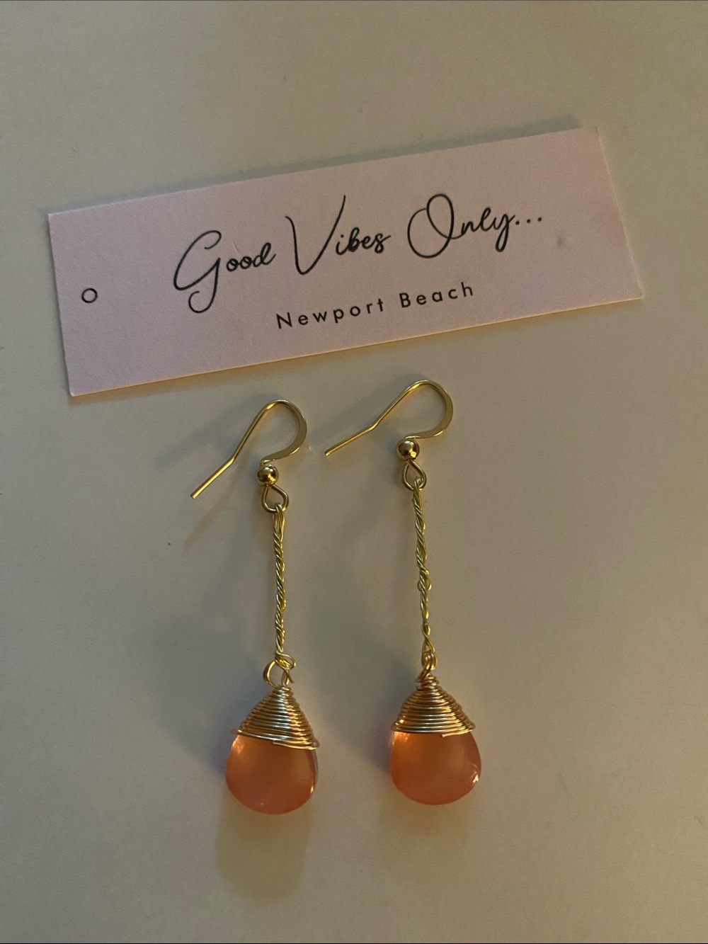 Good Vibes Only Newport Beach Gold & Peach/Pink Teardrop Dangle Earrings